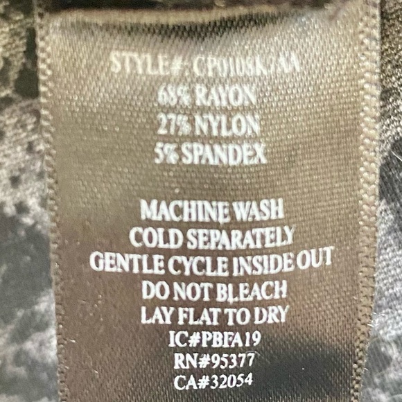 ANTHROPOLOGIE Sanctuary Snake-Print Leggings - Picture 7 of 9